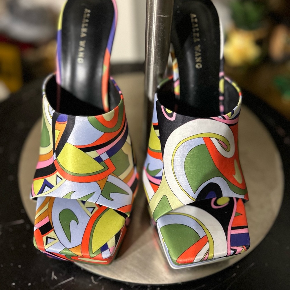 Colorful Women's Shoes - Picture 4 of 7